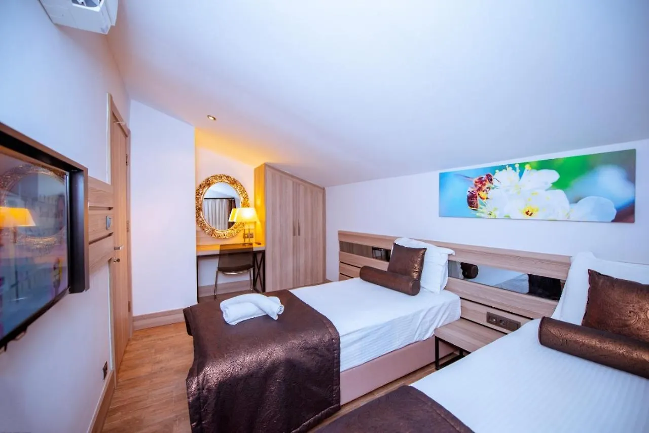 S3 Seahorse Beach Club Олудениз