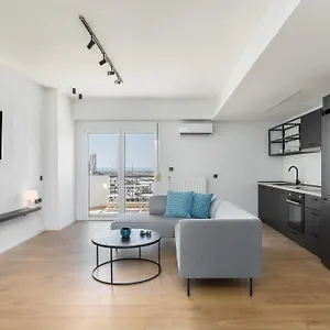 https://celine-by-halu-spacious-apartments-next-to-business-hub.hotelschalkidiki.net